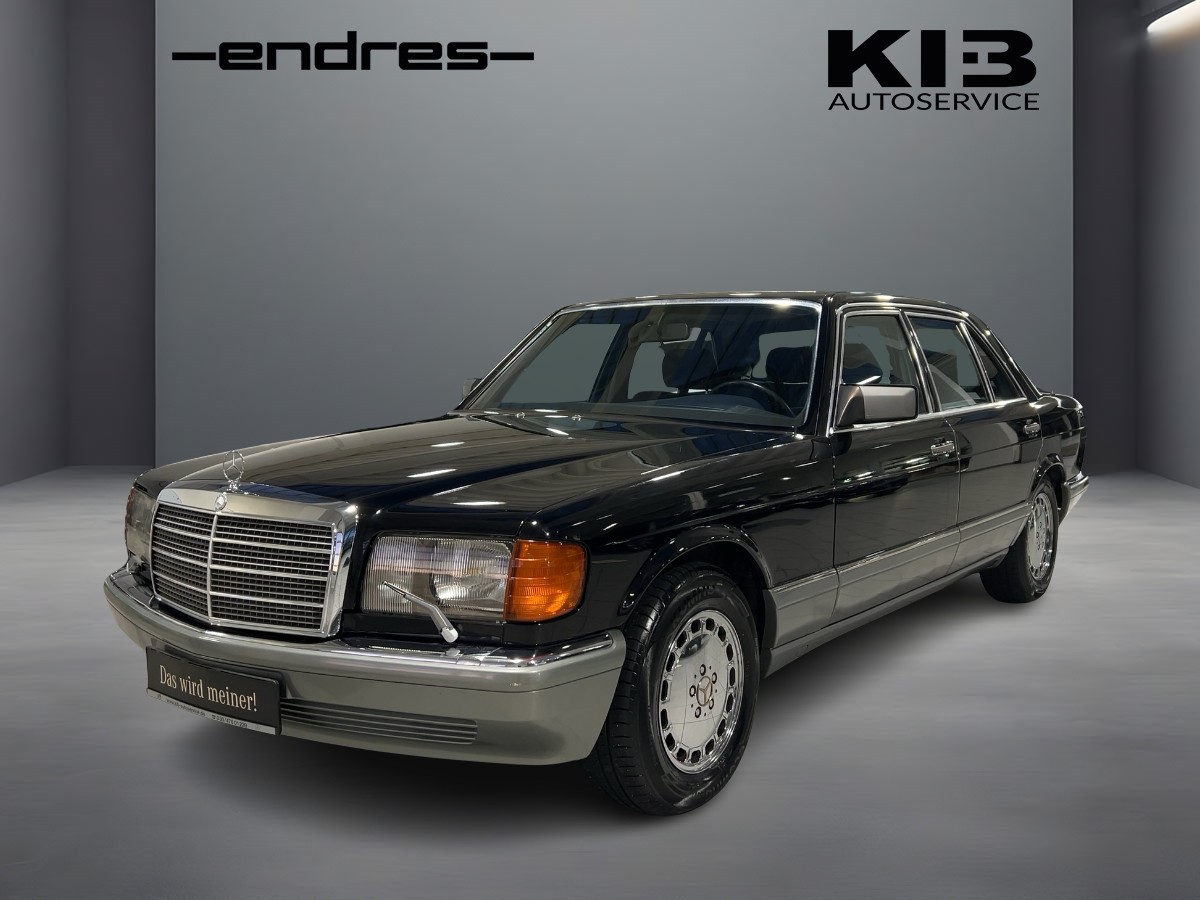 Mercedes-Benz 560 SEL lang