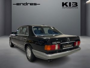 Mercedes-Benz 560 SEL lang