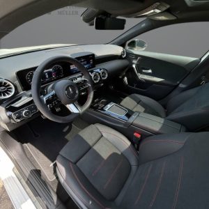 MERCEDES-BENZ A 200  AMG Line