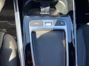 MERCEDES-BENZ EQA 300 4M AMG Line