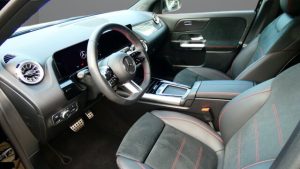 MERCEDES-BENZ GLA 200 AMG Line