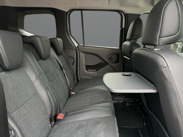 MERCEDES-BENZ T 180 d standard Style