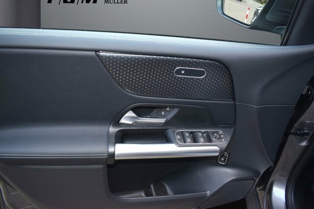 MERCEDES-BENZ B 250 4M Progressive