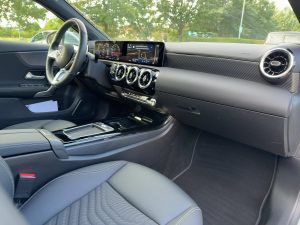MERCEDES-BENZ A 180  Progressive