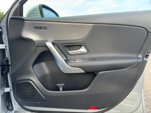 MERCEDES-BENZ A 180  Progressive