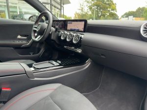 MERCEDES-BENZ A 220 d AMG Line