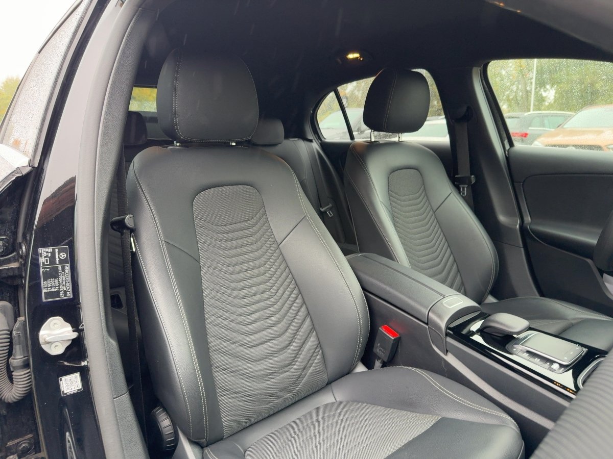 MERCEDES-BENZ A 180 Progressiv