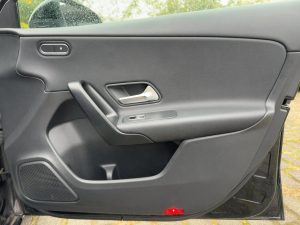 MERCEDES-BENZ A 180 Progressiv