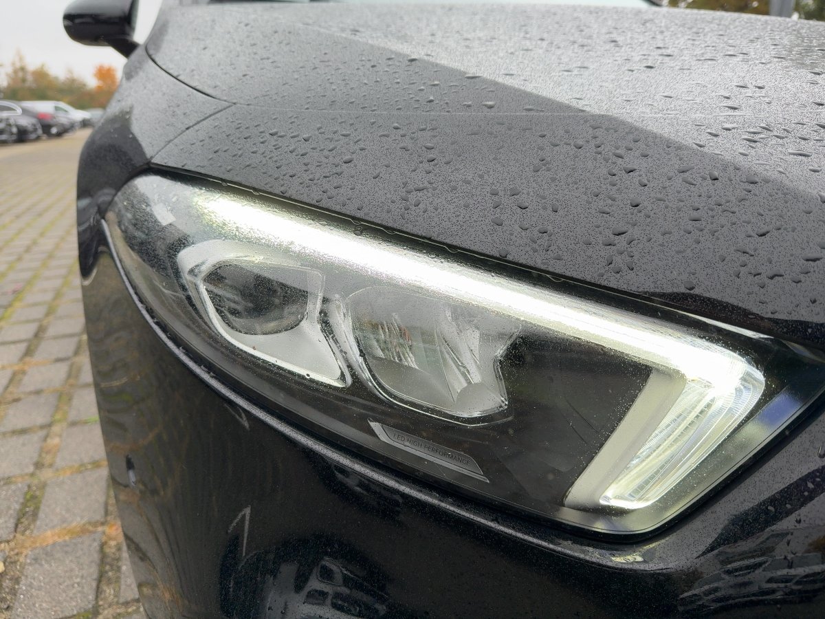 MERCEDES-BENZ A 180 Progressiv