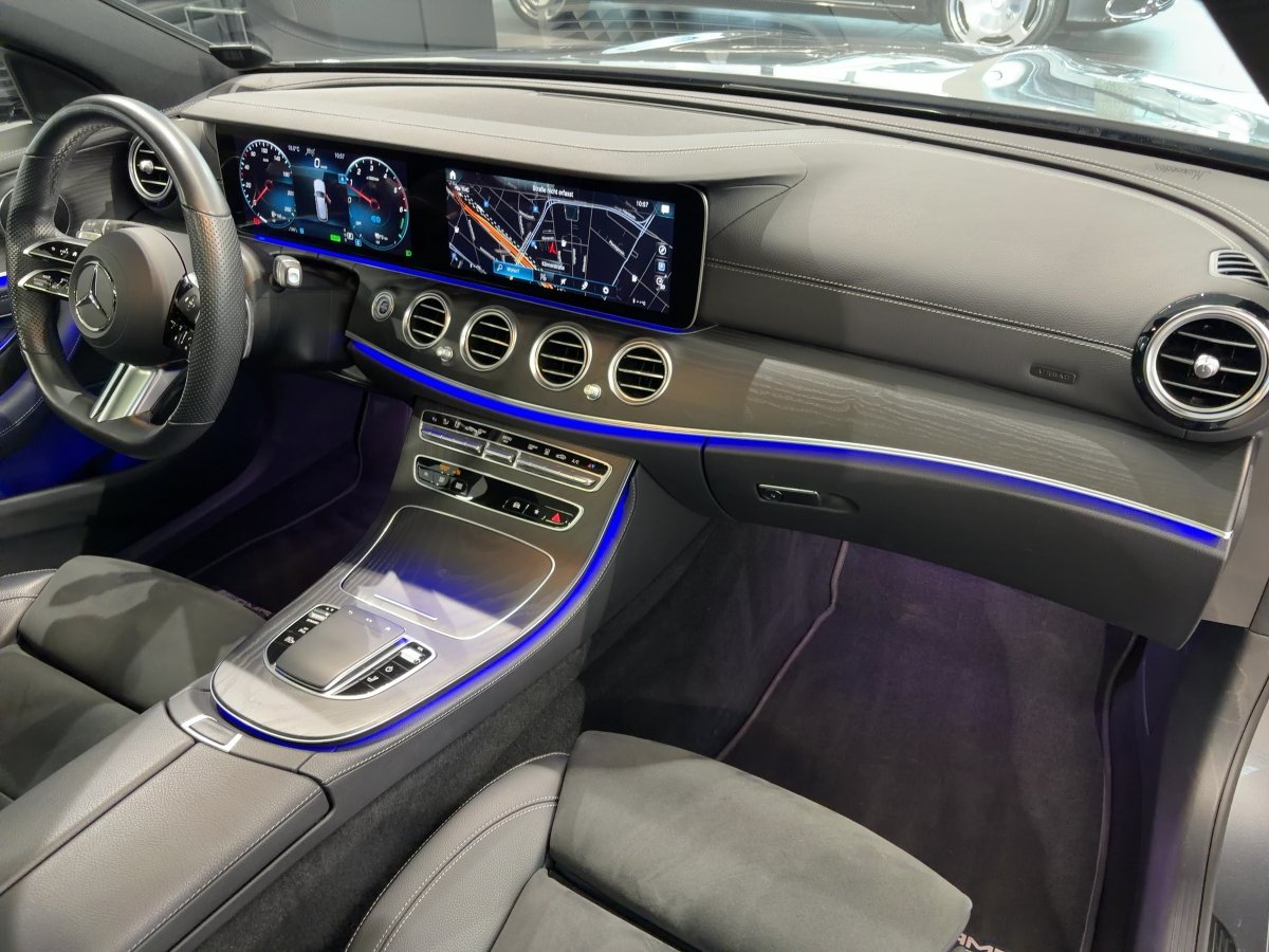 Mercedes-Benz E 300 de T AMG Line