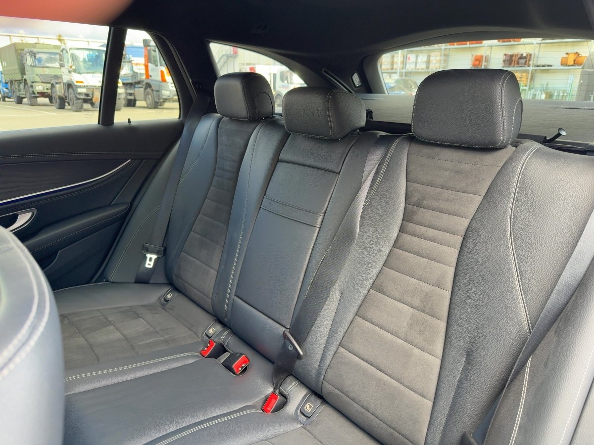 Mercedes-Benz E 300 de 4MATIC T-Modell AMG Line