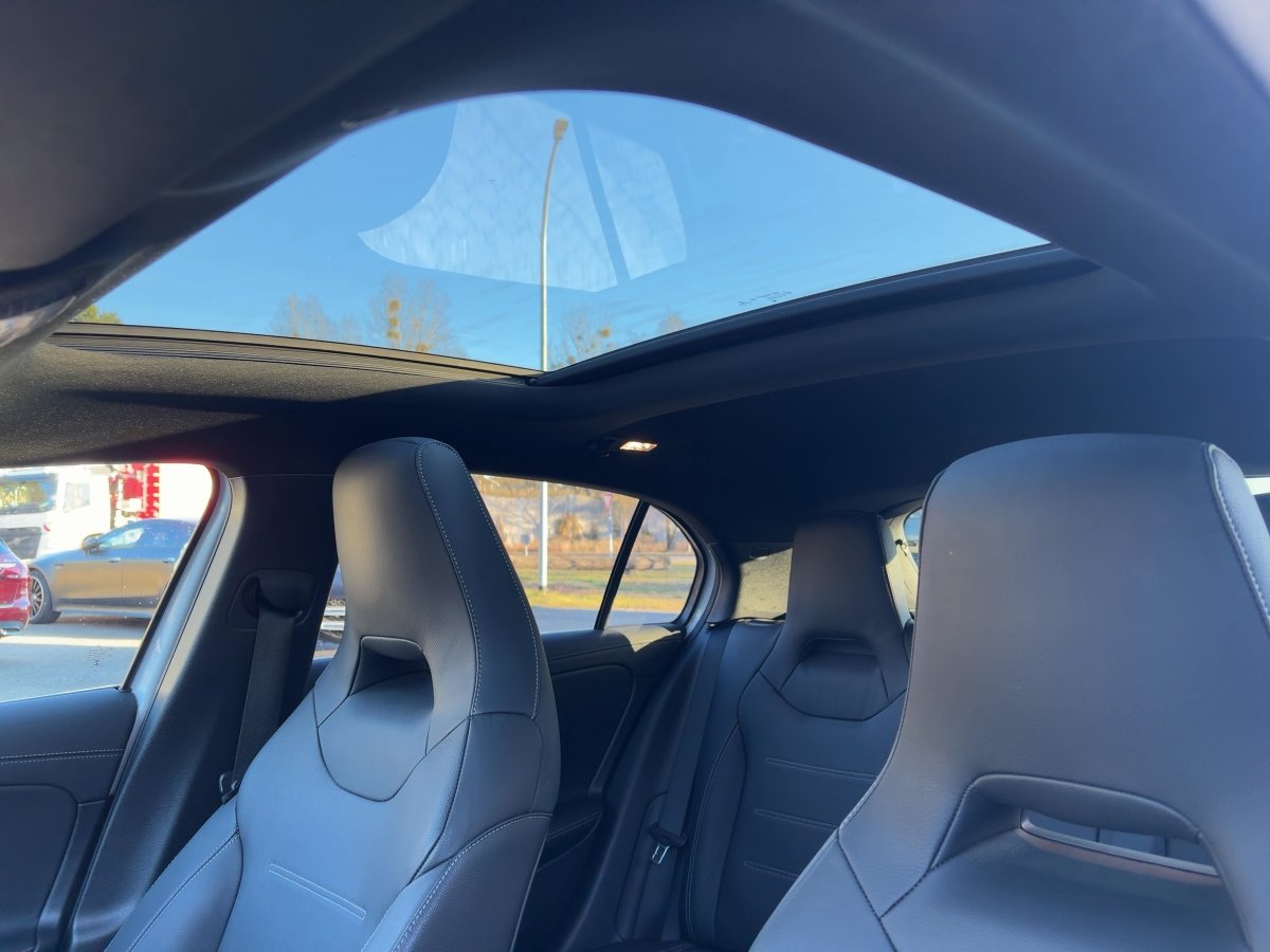 Mercedes-Benz A 250 4M