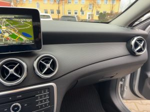 Mercedes-Benz GLA 200 Sport Utility Vehicle Style